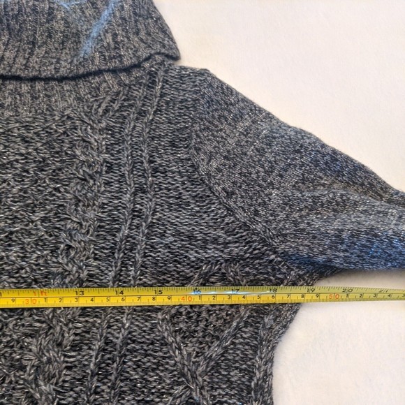 Women's New York and Company Sweater SZ Small Gray Shimmer Cable Knit Turtleneck - Picture 7 of 11